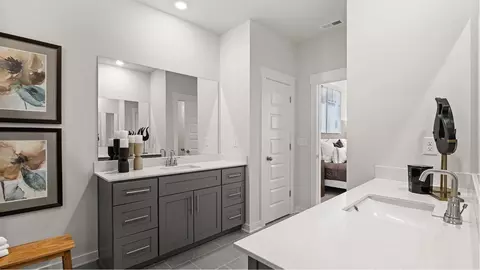 Bath - 3413 Dench Dr, Murfreesboro, TN 37130 photo 2 of 6