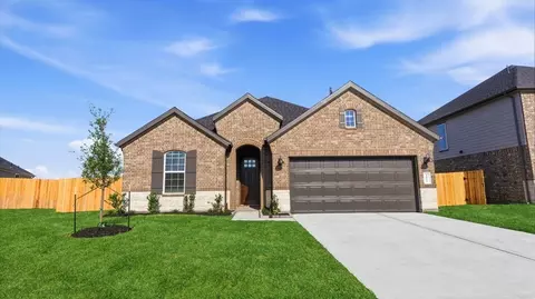 3305 Bolt Rope Dr, Texas City, TX 77510