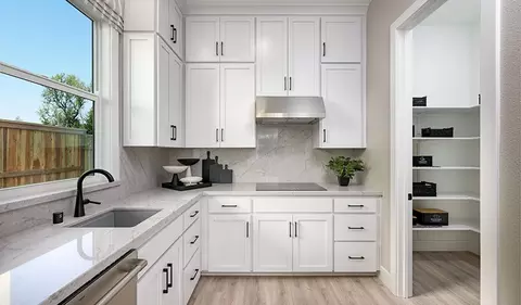 Kitchen - 416 E Prestige Way, Mountain House, CA 95391 photo 5 of 8