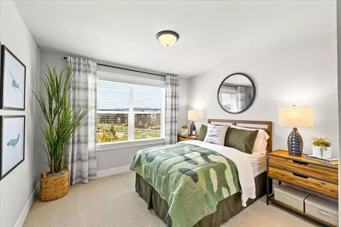Bedroom - 173 Alder St, Eagle Point, OR 97524 photo 2 of 8