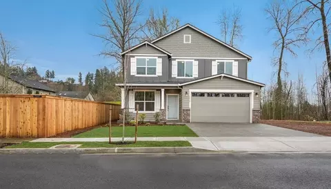 Exterior - 173 Alder St, Eagle Point, OR 97524 photo 3 of 5