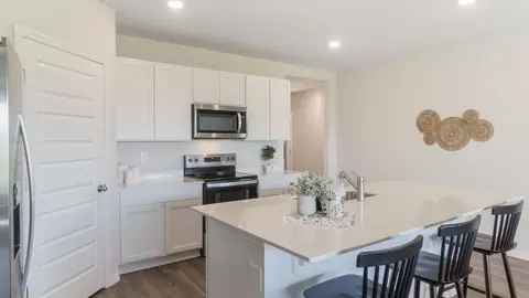 Kitchen - 2815 Adeline Ave, Winter Haven, FL 33881 photo 5 of 6