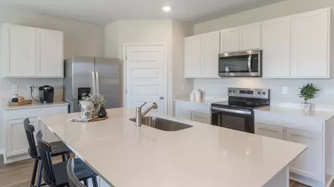 Kitchen - 2815 Adeline Ave, Winter Haven, FL 33881 photo 2 of 6