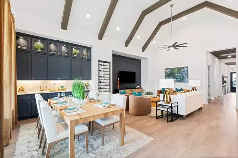 Dining - 2000 Deveraux Ave, Van Alstyne, TX 75495 photo 1 of 6
