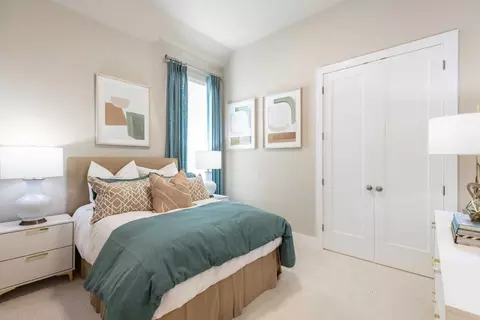 Bedroom - 2000 Deveraux Ave, Van Alstyne, TX 75495 photo 9 of 10