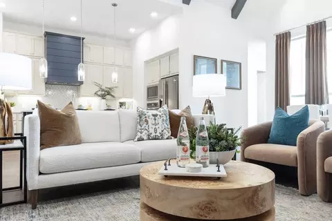 Living - 2000 Deveraux Ave, Van Alstyne, TX 75495 photo 5 of 9
