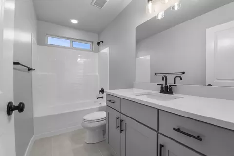 Bath - 3336 W 1570 N, Provo, UT 84601 photo 2 of 2