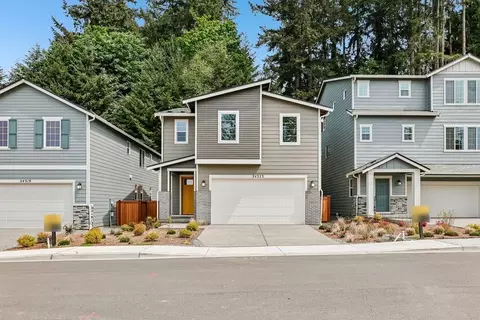 Exterior - 24323 13th Ave SE, Bothell, WA 98021 photo 2 of 5