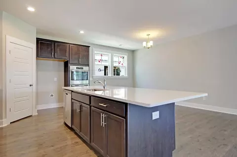 Kitchen - 219 Creek Pointe Dr, Moncks Corner, SC 29461 photo 4 of 10