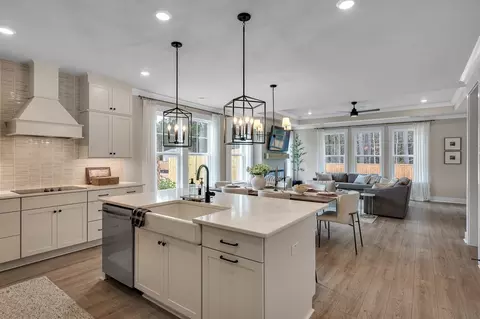 Kitchen - 219 Creek Pointe Dr, Moncks Corner, SC 29461 photo 8 of 10