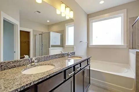 Bath - 219 Creek Pointe Dr, Moncks Corner, SC 29461 photo 1 of 12
