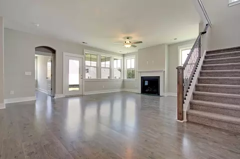 Living - 219 Creek Pointe Dr, Moncks Corner, SC 29461 photo 4 of 12
