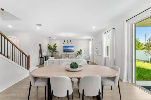 Dining - 4295 Darby Ct, Eustis, FL 32736 photo 3 of 4