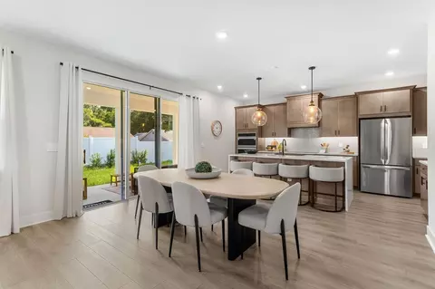 Dining - 4295 Darby Ct, Eustis, FL 32736 photo 2 of 4