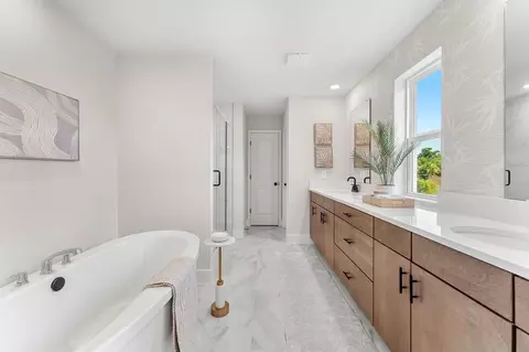 Bath - 4295 Darby Ct, Eustis, FL 32736 photo 3 of 5