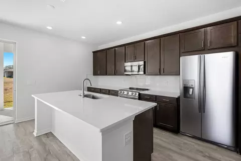 Kitchen - 4295 Darby Ct, Eustis, FL 32736 photo 2 of 6