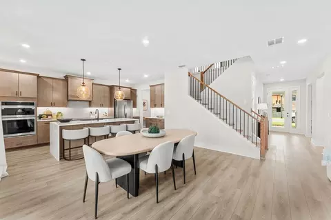 Dining - 4295 Darby Ct, Eustis, FL 32736 photo 2 of 5