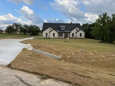 809 Zachary Michael Ct, Springtown, TX 76082