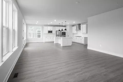Living - 1050 Worthington Rd, Exton, PA 19341 photo 1 of 7