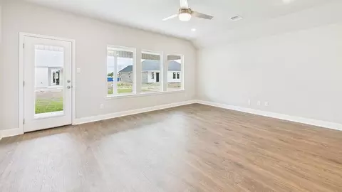 Living - 206 High Ridge Rd, Duson, LA 70529 photo 6 of 8