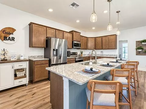 Kitchen - 5386 Duxford Cir, Saint Cloud, FL 34771 photo 5 of 6