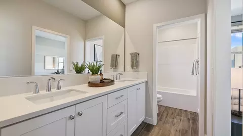 Bath - 2035 Wisteria Pl, Montebello, CA 90640 photo 5 of 7