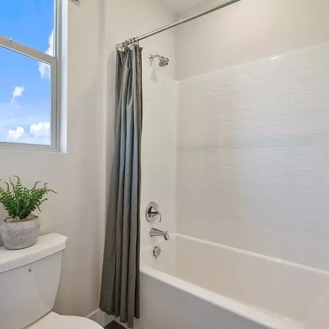 Bath - 2035 Wisteria Pl, Montebello, CA 90640 photo 6 of 7
