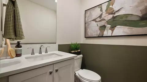 Bath - 2035 Wisteria Pl, Montebello, CA 90640 photo 4 of 7