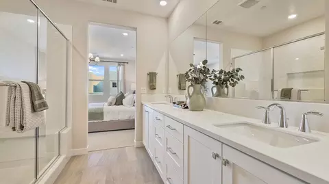 Bath - 2035 Wisteria Pl, Montebello, CA 90640 photo 1 of 7