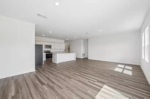 Living - 13112 Bending Creek Trl, Parrish, FL 34219 photo 4 of 5