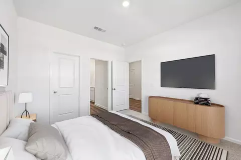 Bedroom - 13112 Bending Creek Trl, Parrish, FL 34219 photo 2 of 5