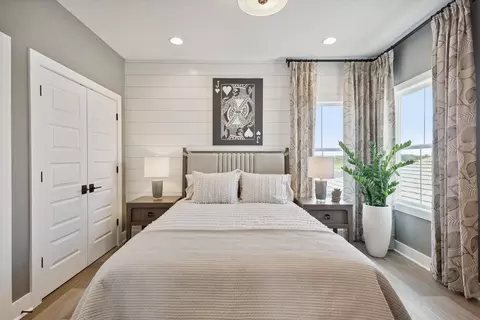 Bedroom - 10545 Longmeadow Ave, Parrish, FL 34219 photo 4 of 7