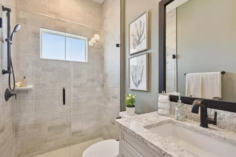 Bath - 10545 Longmeadow Ave, Parrish, FL 34219 photo 6 of 7
