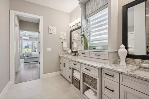 Bath - 10545 Longmeadow Ave, Parrish, FL 34219 photo 3 of 7