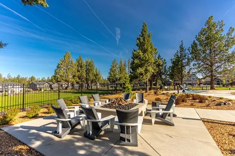 View/Area - 60931 SE Ambassador Dr, Bend, OR 97702 photo 10 of 12