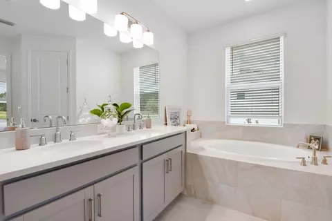Bath - 1038 Top Minnow Rd, Saint Cloud, FL 34771 photo 60 of 78