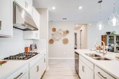 Kitchen - 1038 Top Minnow Rd, Saint Cloud, FL 34771 photo 42 of 94