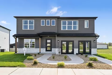 Exterior - 3914 E Wilsons Valley Blvd, Brookline, MO 65619 photo 4 of 6