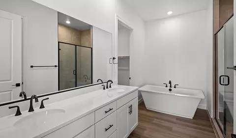 Bath - 7407 Bird Loop, Rancho Murieta, CA 95683 photo 2 of 4