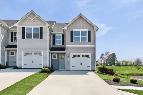 413 Rockridge Dr, Amherst, OH 44001