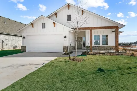 Exterior - 4007 Eureka Dr, Norman, OK 73069 photo 3 of 7