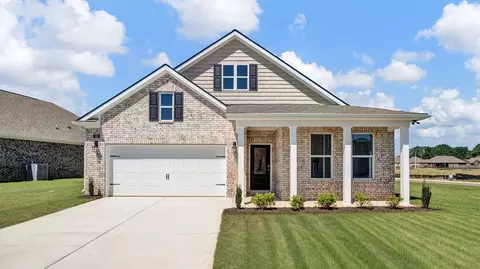 82 Gateway Dr, Jackson, TN 38305