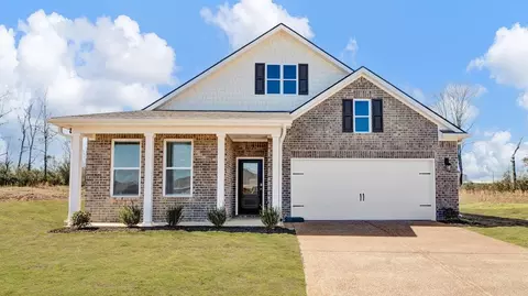 82 Gateway Dr, Jackson, TN 38305