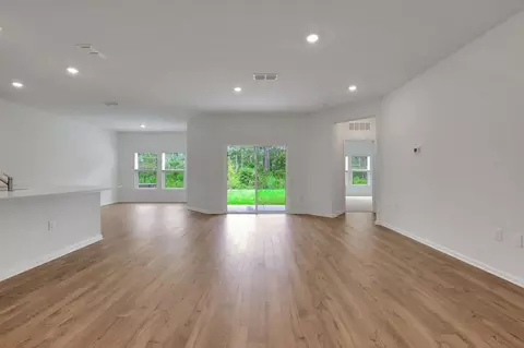 Living - 2639 Firethorn Ave, Orange Park, FL 32073 photo 8 of 10