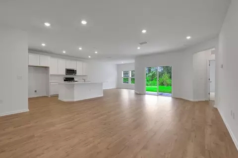 Living - 2639 Firethorn Ave, Orange Park, FL 32073 photo 6 of 10