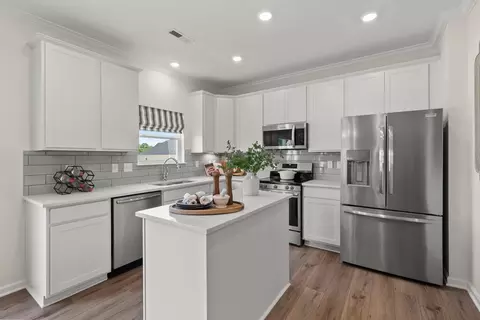 Kitchen - Brookstone Way, Georgetown, IN 47122 photo 8 of 9