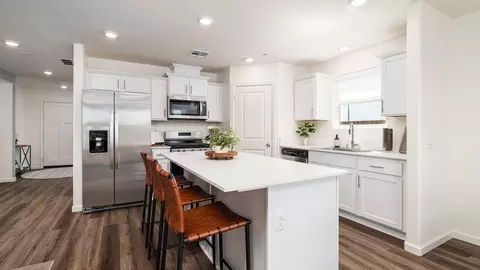 Kitchen - 1737 Carson Way, Hanford, CA 93230 photo 2 of 2