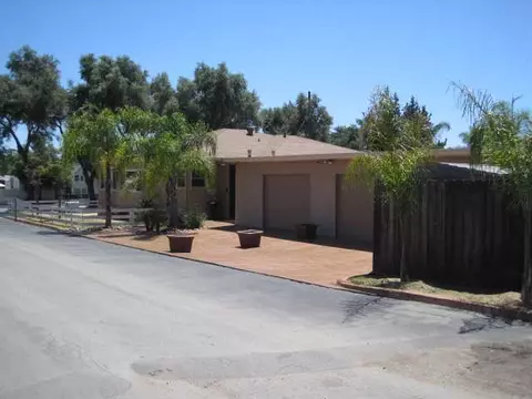 546 Pepper Dr, El Cajon, CA 92021 photo 1