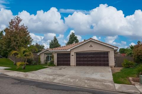 501 Shadow Tree Dr, Oceanside, CA 92058 photo 1