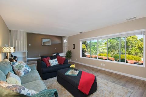1263 Valencia Dr, Escondido, CA 92025 photo 1
